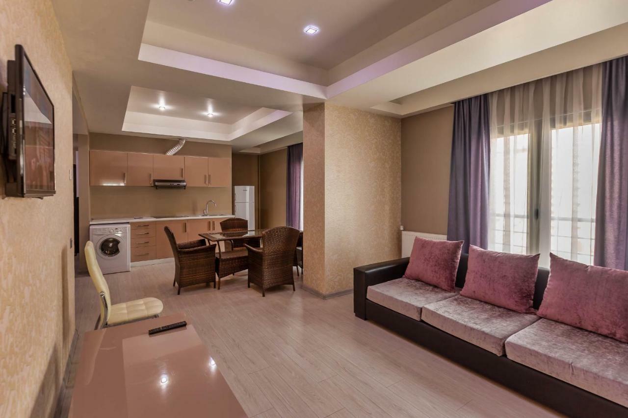 Diplomat Suites Baky Esterno foto