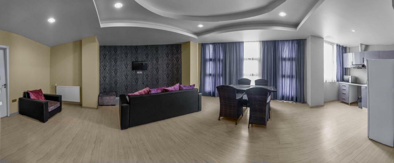 Diplomat Suites Baky Esterno foto